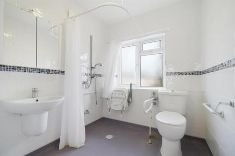 200 Whitton Avenue East - 3DITPupTCyrI0AXmpDQY.jpg