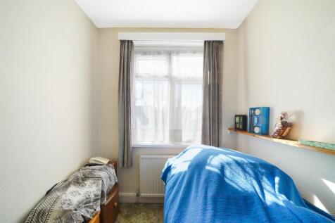 200 Whitton Avenue East - B6y0xURhqIsBXdsReX6V.jpg