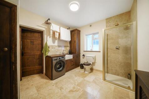 35 Medway Gardens - 1ZZNuxZ4zRR5TV3P5CjV.jpg