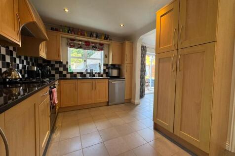 New Kitchen 1.jpg