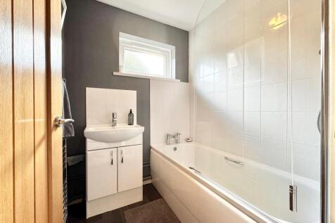 Bathroom.jpg