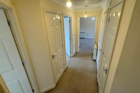Hallway.jpg