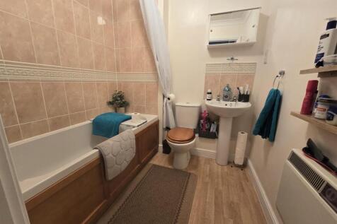 Bathroom.jpg