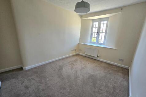 Bedroom 3.jpg