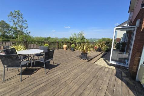 Garden and view 1.jpg