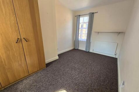 Bedroom 1.jpg