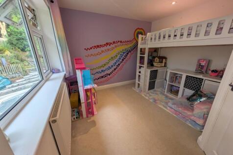 Bedroom 3.jpg