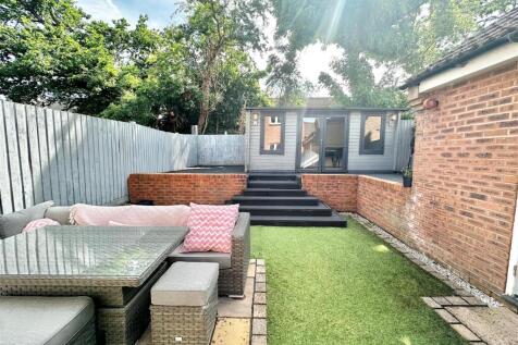 Rear Garden 1.jpg