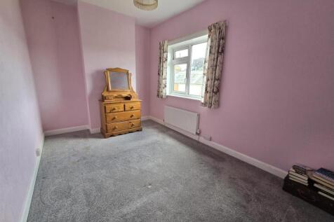 Bedroom 3.jpg