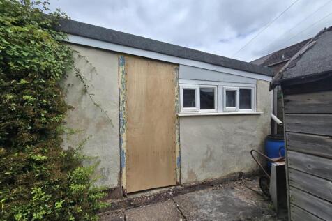 Outbuilding.jpg