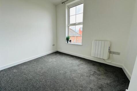 Flat 3-6.jpg