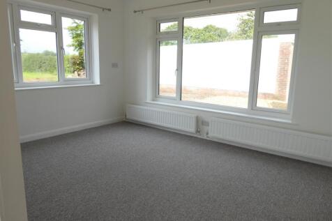 Bedroom 1.JPG