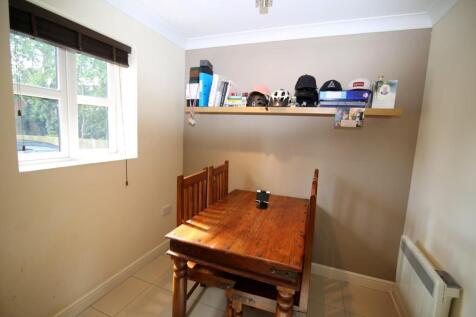 Dining Area.JPG