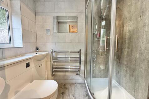 Ensuite - Bedroom Two
