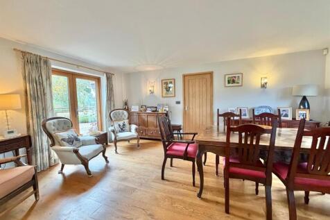 Main House - Dining Room