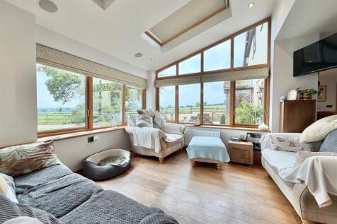 Main House - Garden Room