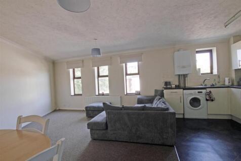 Kitchen and lounge.jpg