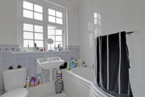 Bathroom.jpg