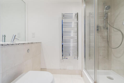 212 BLD 22 SHOWER