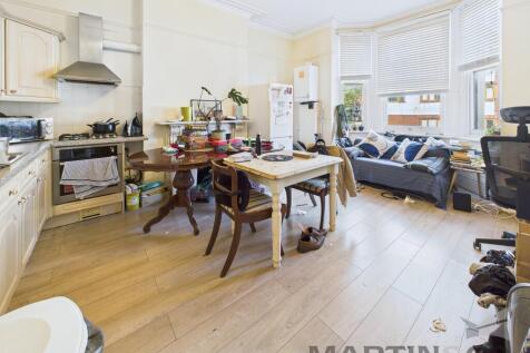 Flat 3 - Lounge/K...