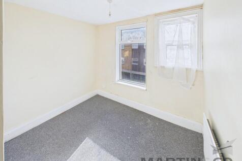 Flat 2 - Bedroom ...