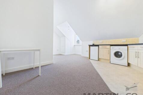 Living/Kitchen Ar...