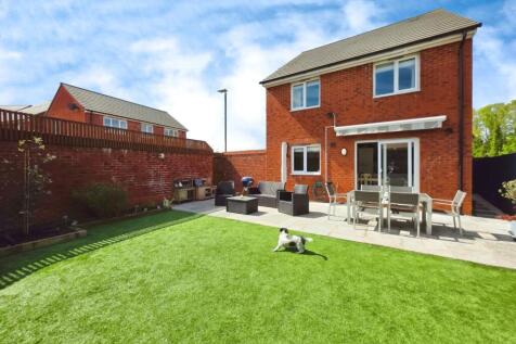 Rear Garden (3).jpg