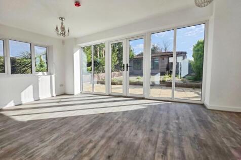 Dining Room.jpg