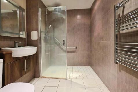 pbox-bathroom-331876.jpg