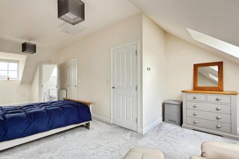 pbox-bedroom-316150.jpeg