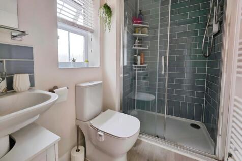 pbox-bathroom-319854.jpg