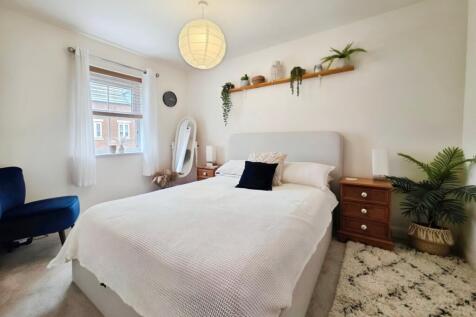 pbox-bedroom-319854.jpg