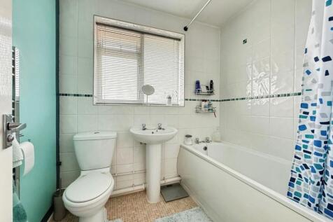 pbox-bathroom-320824.jpeg
