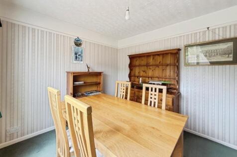 pbox-living_room-321883.jpeg