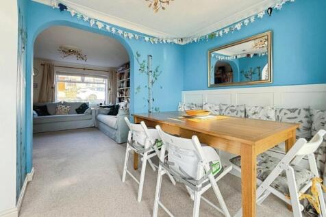 pbox-dining_room-327403.jpeg