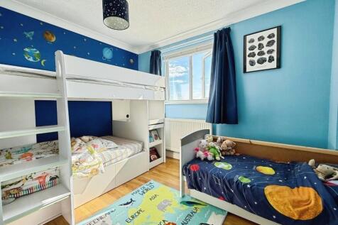 pbox-bedroom-327403.jpeg