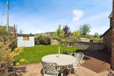 Rear Garden (2).JPG