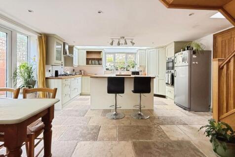 pbox-kitchen-335726.jpeg