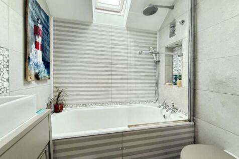 pbox-bathroom-335726.jpeg