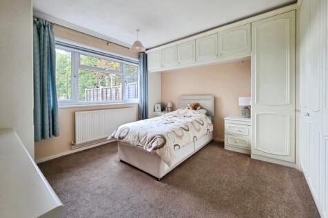 pbox-bedroom-336959.jpg