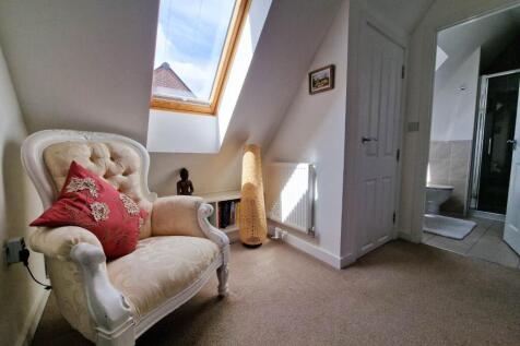 Bedroom (10).jpg