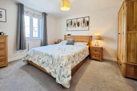 pbox-bedroom-342839.jpg