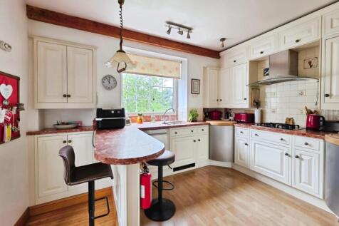 Kitchen - Breakfast Room (1).jpg