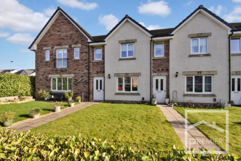 A three bedroom mid terraced Villa