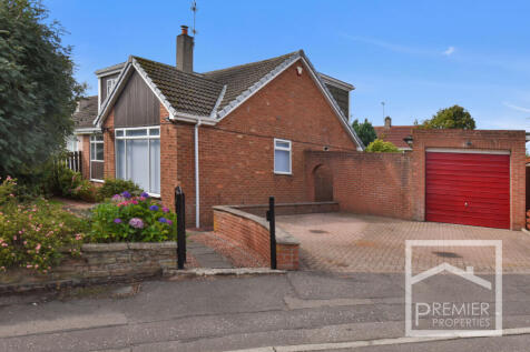 4 bedroom Semi-Detached for rent