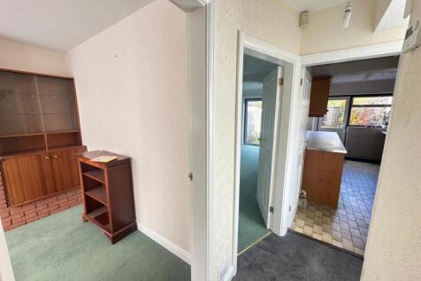 WhatsApp Image 2025-10-21 at 12.44.35 PM (4).jpeg