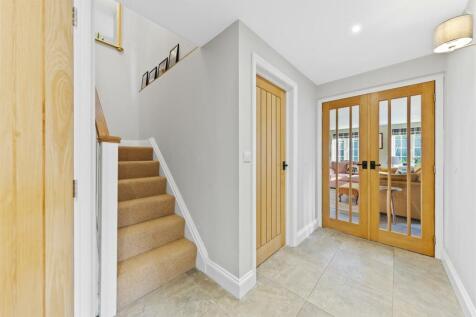 WhiteCottageWeb11.jpg