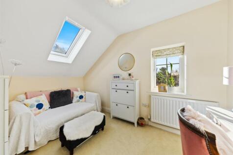 WhiteCottageWeb28.jpg