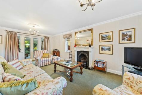 AshfieldHouseWeb25.jpg