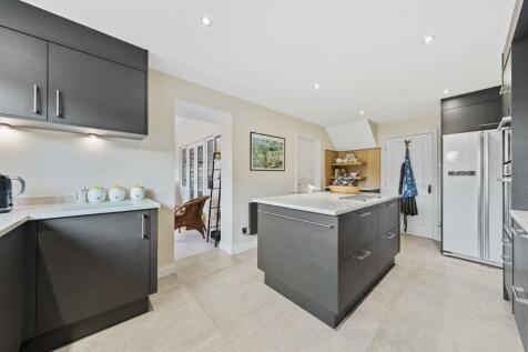 AshfieldHouseWeb30.jpg